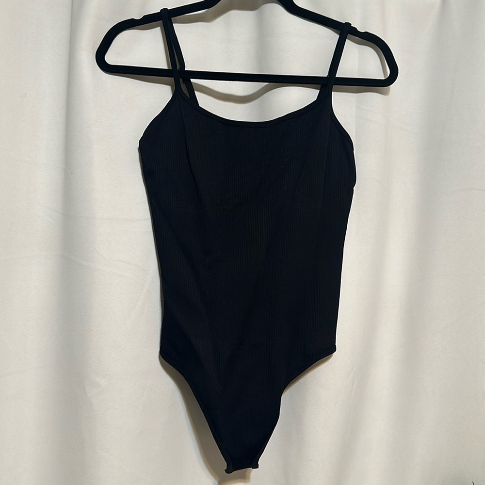 OQQ black ribbed bodysuit size large